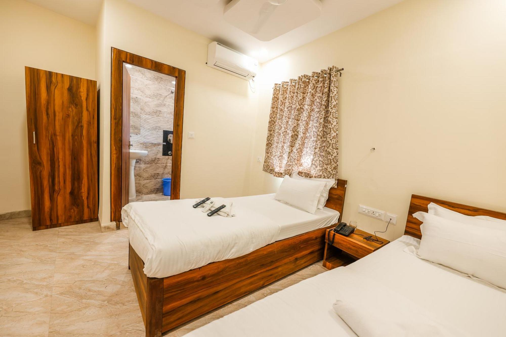 Hotel Holiday Express Калькутта Экстерьер фото