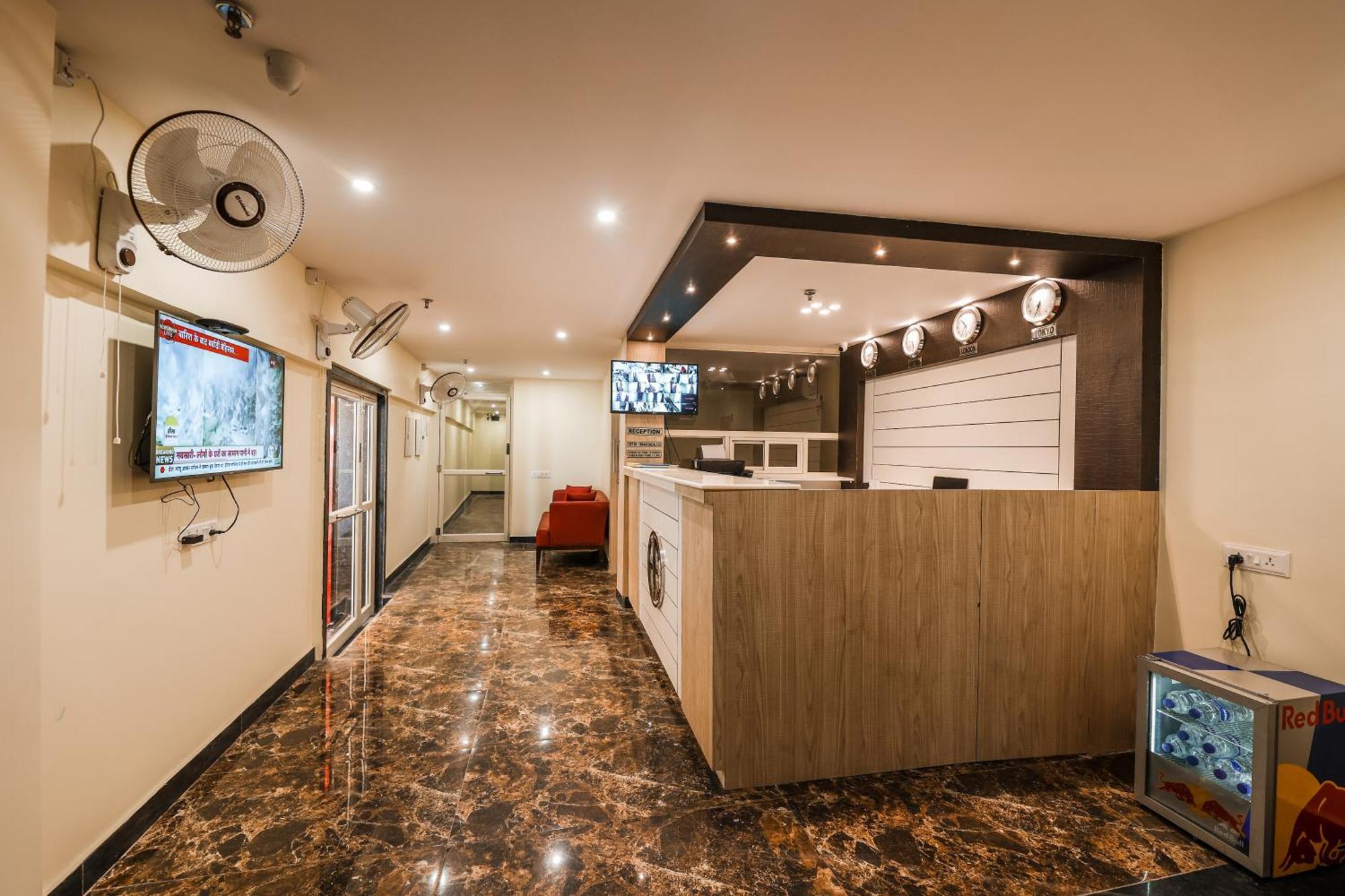 Hotel Holiday Express Калькутта Экстерьер фото