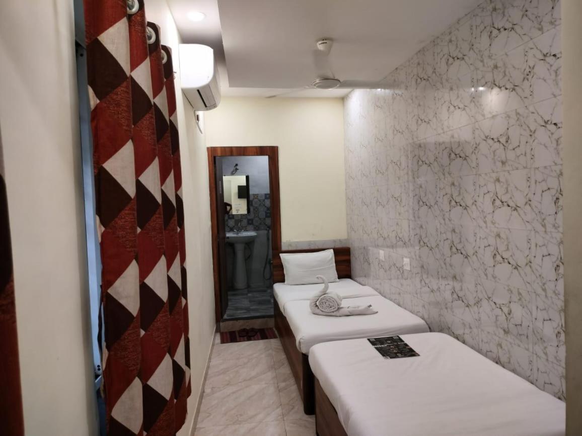 Hotel Holiday Express Калькутта Экстерьер фото